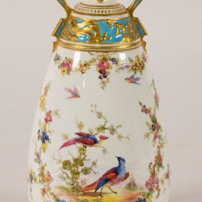 Sale Photo Thumbnail #216: Bailey Banks & Biddle Classical Revival Porcelain Bird Vase