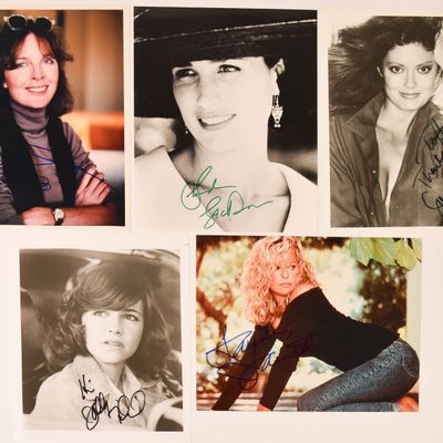 Sale Photo Thumbnail #146: 5 Signed Glossy Publicity Photographs of Actresses Including Diane Keaton and Susan Sarandon