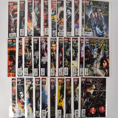 Sale Photo Thumbnail #333: 32 Topps Comics The X-Files Comic Books