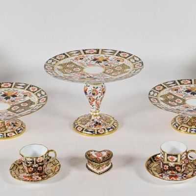 Sale Photo Thumbnail #219: 12 Pieces of Royal Crown Derby Porcelain Old Imari Pattern Tableware