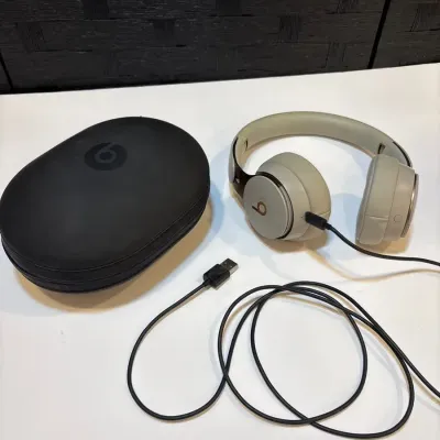 Beats Headphones with Carry Case