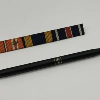 WW2 Pin/Medal and Vintage Pen