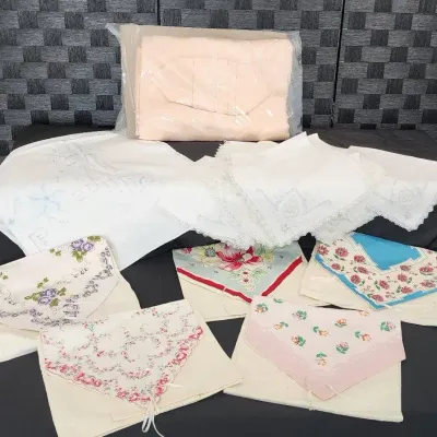 (5) Bread Handkerchiefs, Set of 12 Linen Napkins, Runner & Tablecloth 