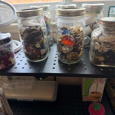Sale Photo Thumbnail #89: Buttons