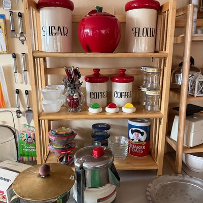 Sale Photo Thumbnail #73: Vtg Kitchen