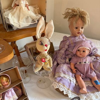 Sale Photo Thumbnail #43: Vtg Dolls