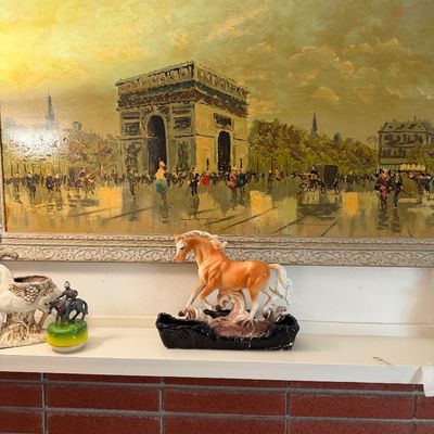 Sale Photo Thumbnail #46: Vtg Painting
Decor
