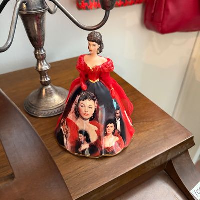 Sale Photo Thumbnail #50: Bradford collection