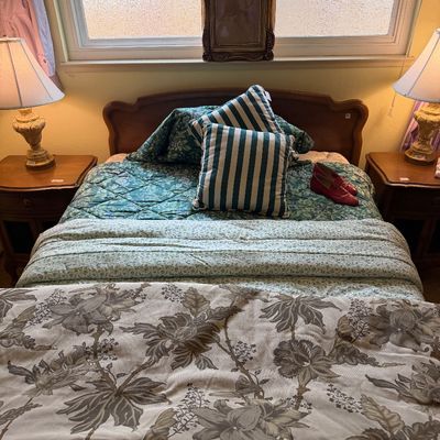 Sale Photo Thumbnail #13: Queen & King Comforters