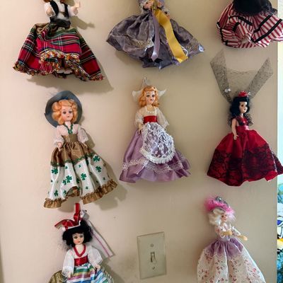 Sale Photo Thumbnail #79: Dolls