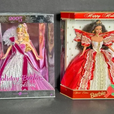 Holiday Barbie - Barbie Collector 2005
