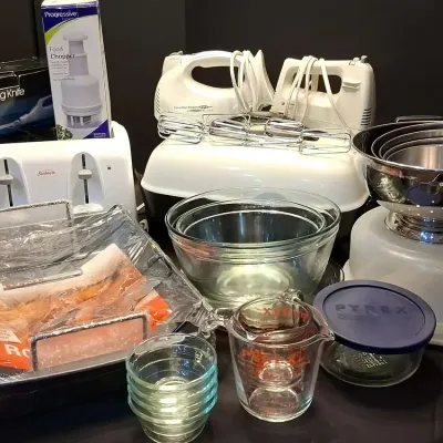 Kitchen Appliances & Bakeware