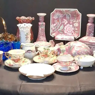Colorful Glass & Floral Décor
