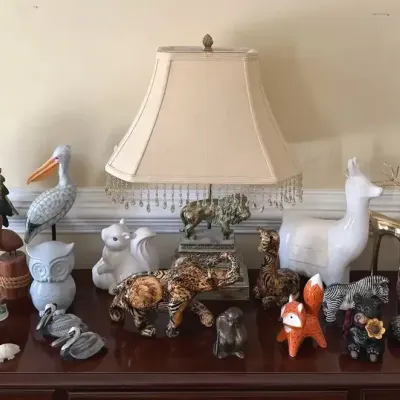 Animal Figurines & Decorative Lamp