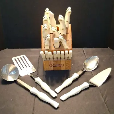 Cutco Knife Set With Serving Utensils