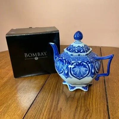 New In Box Bombay Adelaide Teapot