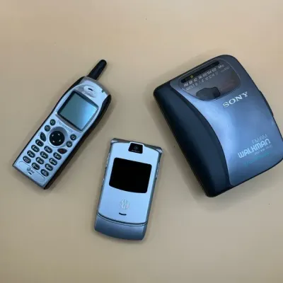 Vintage Personal Electronics incl. Motorola Razr