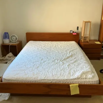 Mid-century Wooden Platform Bed Frame Suitable For Queen Mattress