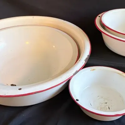 Set of 5 Vintage Red & White Enamelware Bowls