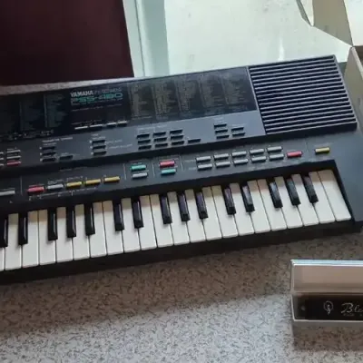 Yamaha Portasound PSS-480 Keyboard with Kalimbas & Harmonica