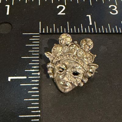 Vintage silver tone pin