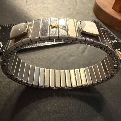 Vintage stretch bracelet