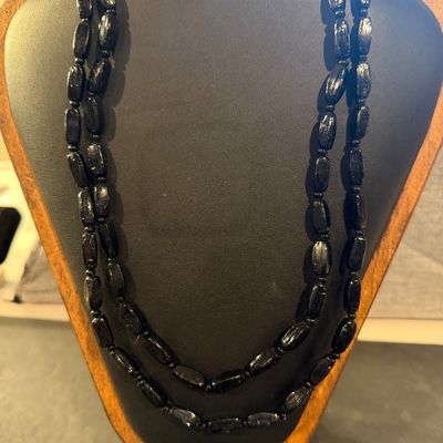Black crystal type vintage ? Necklace