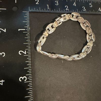 Beautiful vintage silver tone bracelet