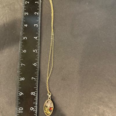 Gold tone beautiful fashion necklace