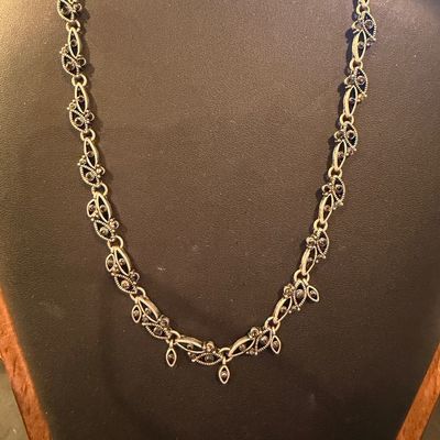 Trifari vintage silver tone necklace