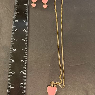 Gold tone necklace and earring heart set