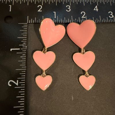 Gold tone necklace and earring heart set