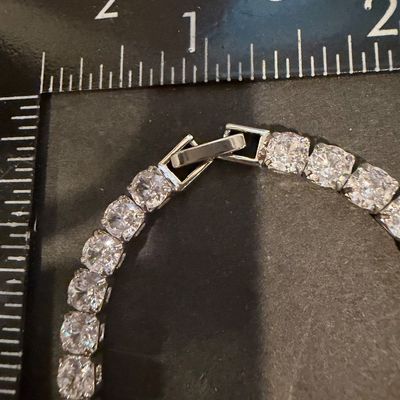 Vintage silver tone round cut gemstone beautiful necklace