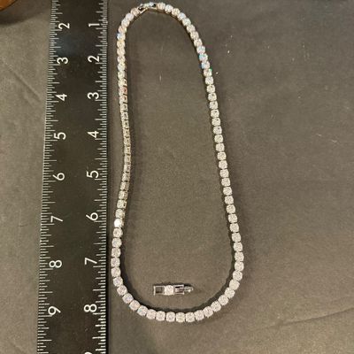 Vintage silver tone round cut gemstone beautiful necklace
