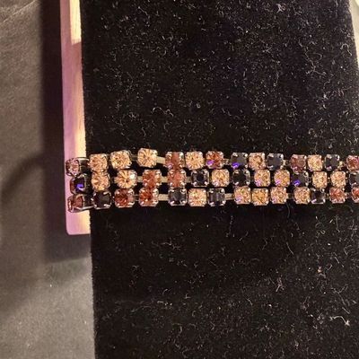 Vintage rhinestone stretch bracelet