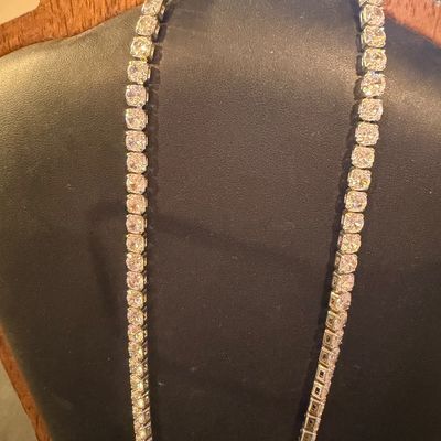Vintage silver tone round cut gemstone beautiful necklace