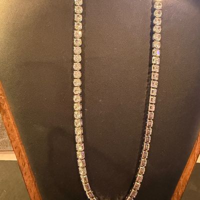 Vintage silver tone round cut gemstone beautiful necklace