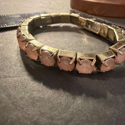 Light pink gemstone type stretch bracelet