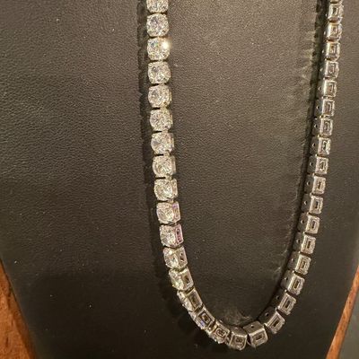 Vintage silver tone round cut gemstone beautiful necklace