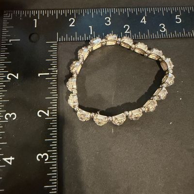 Beautiful silver tone gemstone type stretch vintage ? Bracelet