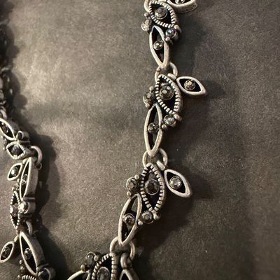 Trifari vintage silver tone necklace