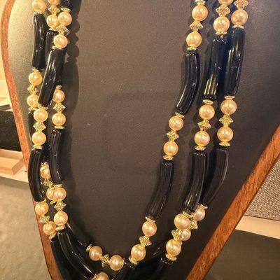 Vintage multilayer faux pearl statement necklace