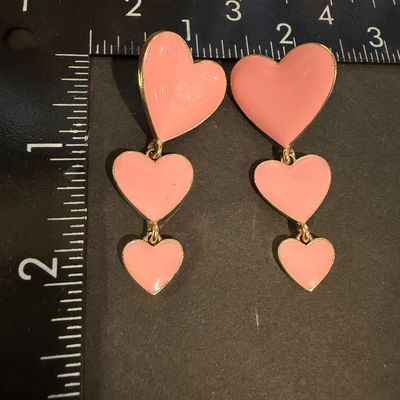 Gold tone necklace and earring heart set