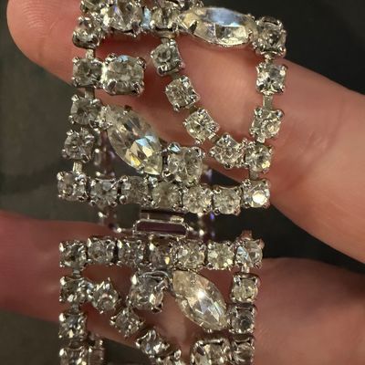 Rhinestone vintage beautiful bracelet