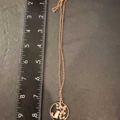 Gold tone fashion necklace