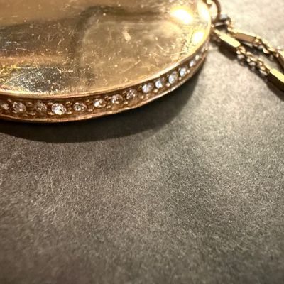 Gold tone fashion necklace
