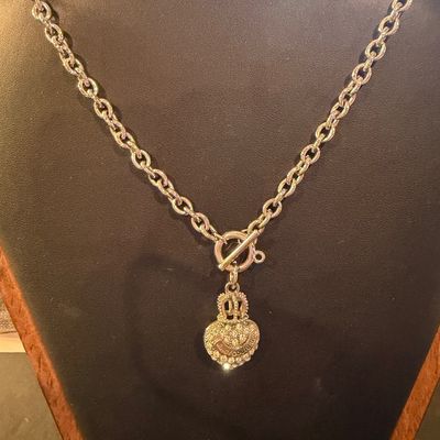 Vintage juicy couture silver tone necklace