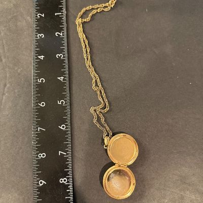 Gold tone vintage locket necklace