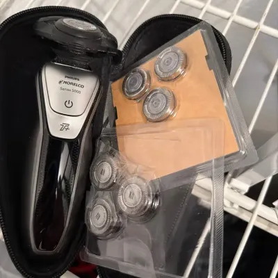 Norelco Series 5000 Razor