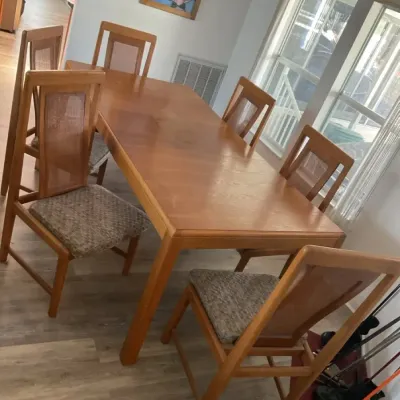 Dining Room Table With 6 Chairs 78x39x30 (including 18in insert)